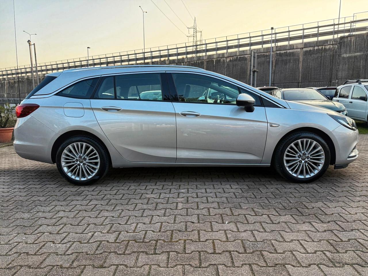 Opel Astra 1.6 CDTi 136CV aut. Sports Tourer Innovation NAVIGA CRUISE SENSORI PDC