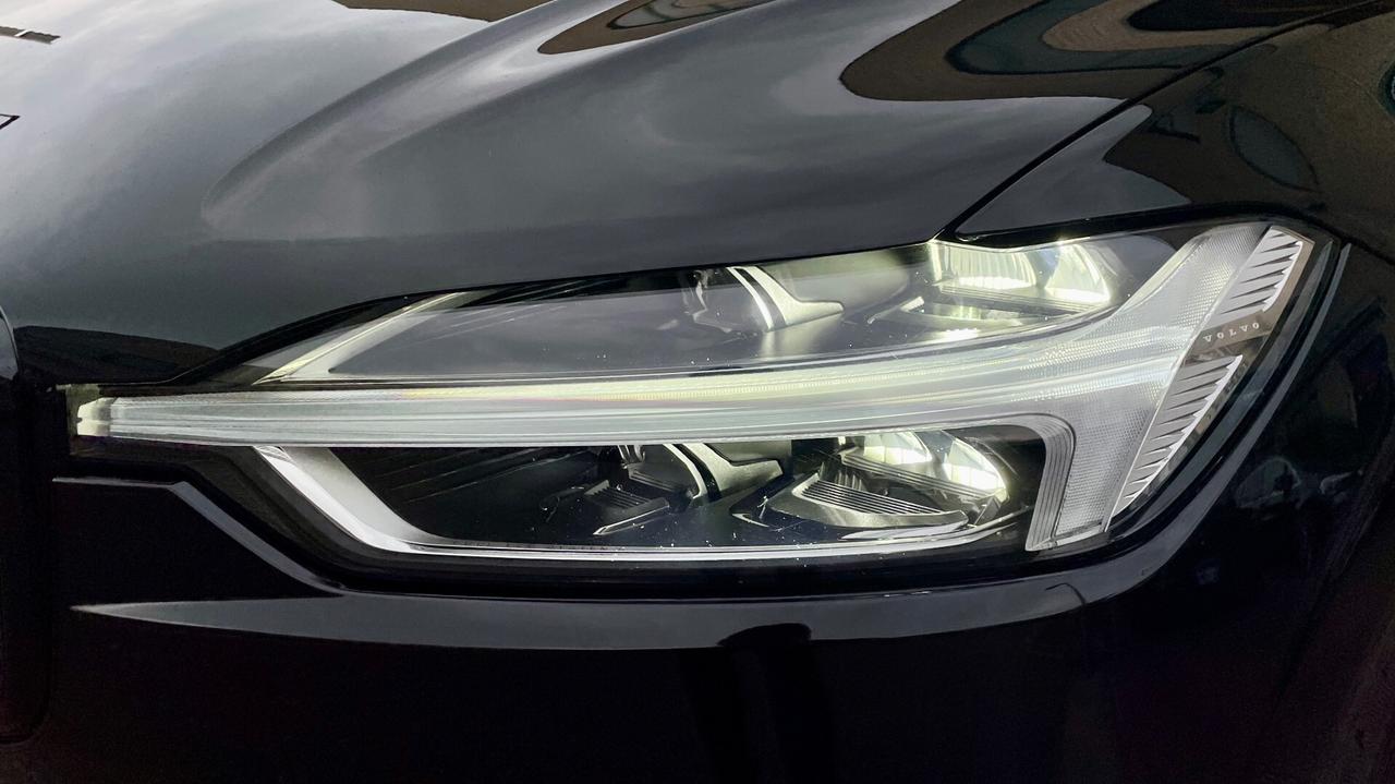 VOLVO XC60 D4 2.0 GEARTRONIC INSCRIPTION 190CV - FULL LED, VIRTUAL COCKPIT, CARPLAY