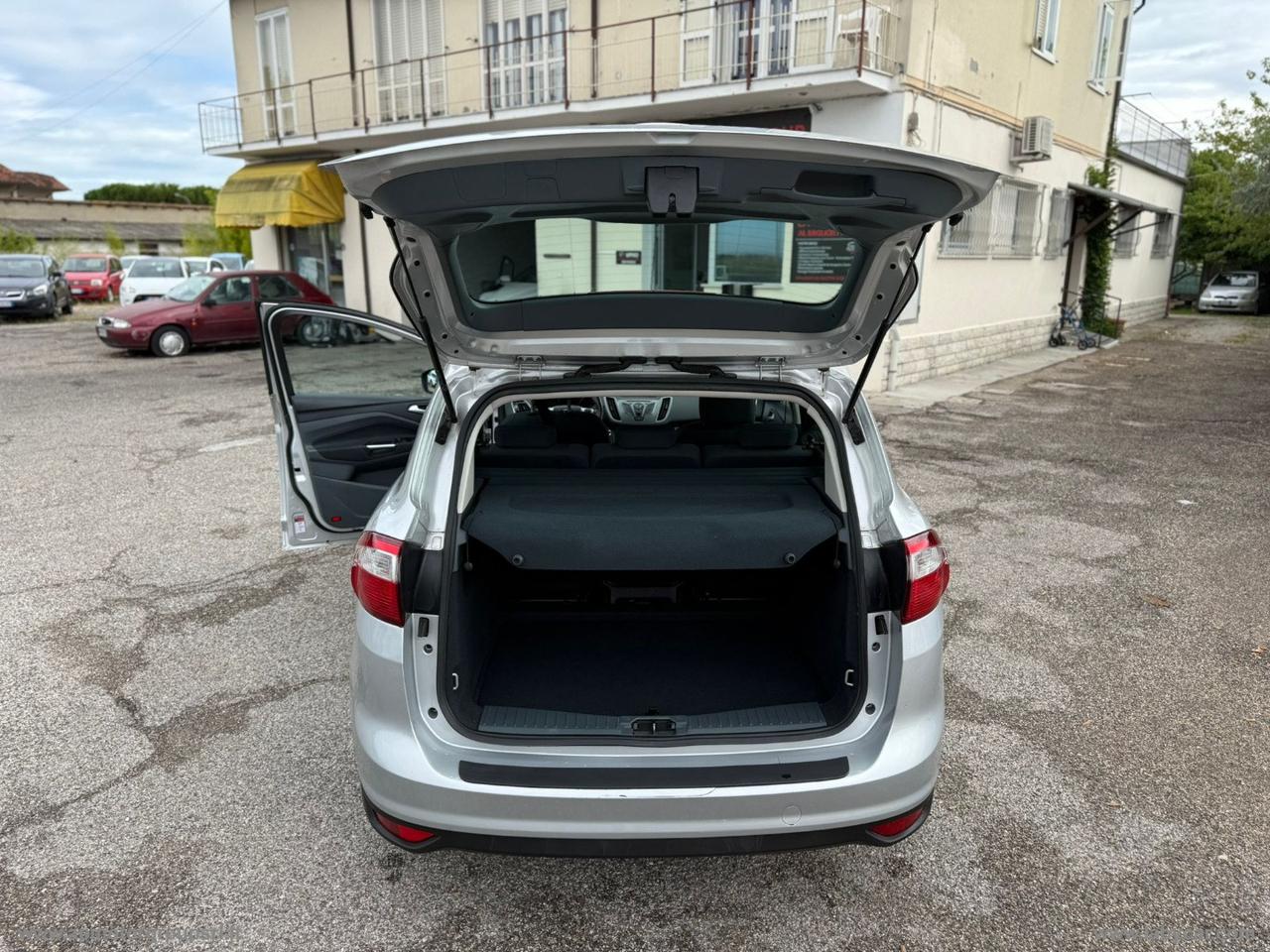 FORD C-Max 1.6 TDCi 115 CV Titanium Business