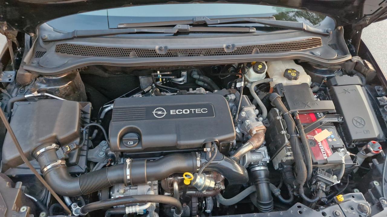 Opel Astra 1.7 CDTI 110CV Sports Tourer Cosmo