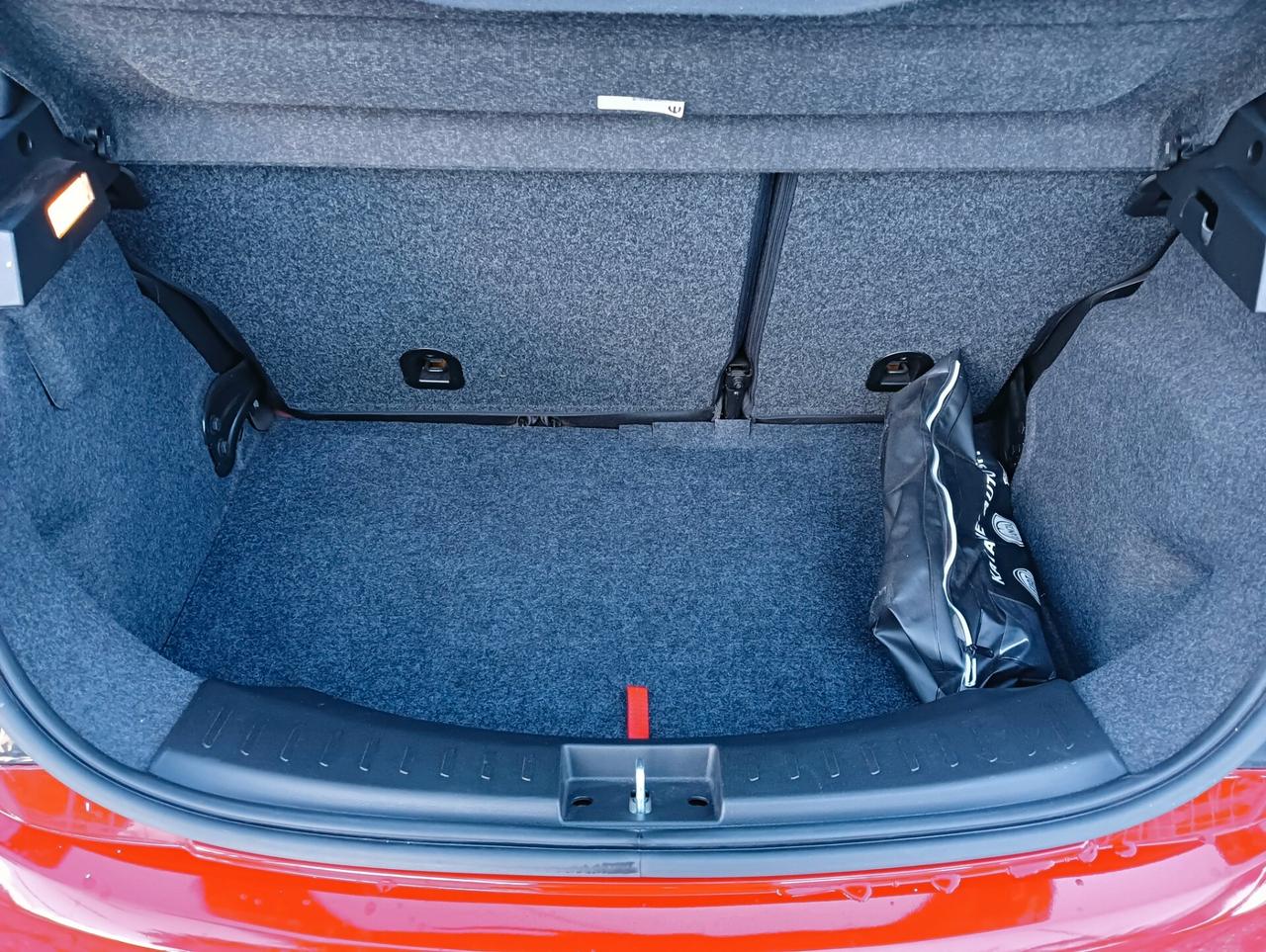 Lancia Ypsilon 1.2 69 CV Unico Prop.