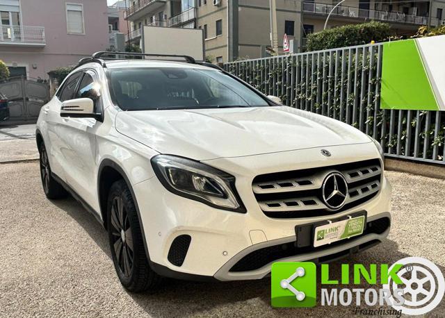 MERCEDES-BENZ GLA 180 PREMIUM AUTOMATICA