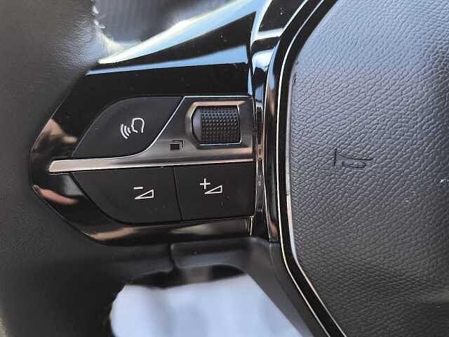 Peugeot 2008 PureTech 100 S&S Allure