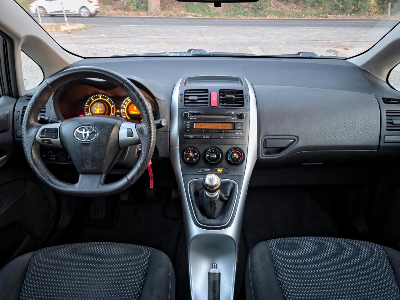 Toyota Auris 1.4 D-4D 5 porte CV-90 E4 Manuale NEO 2010