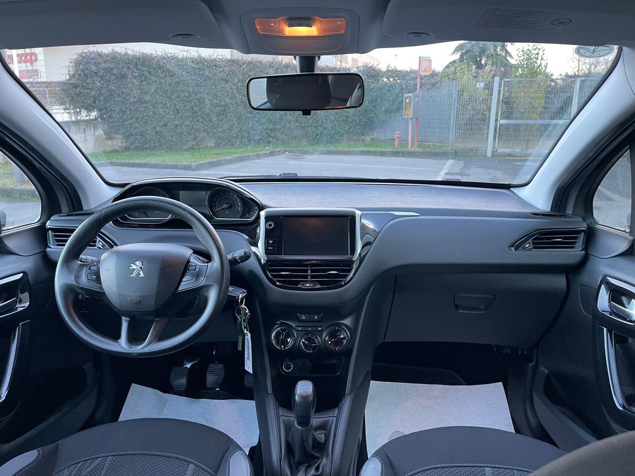 Peugeot 208 PureTech 1.2 CV 82 5P Allure