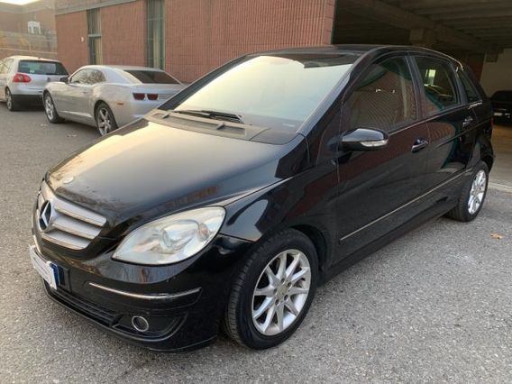 MERCEDES-BENZ B 180 PER COMMERCIANTI
