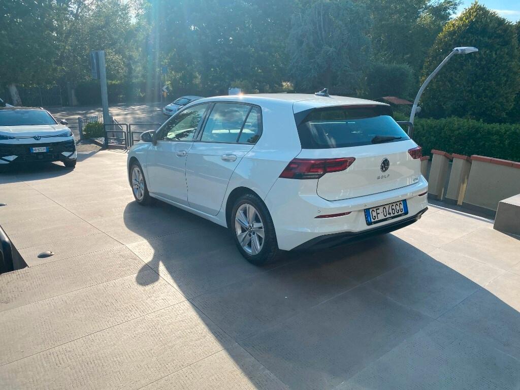 VOLKSWAGEN Golf 8ª serie Golf 1.0 eTSI EVO DSG...