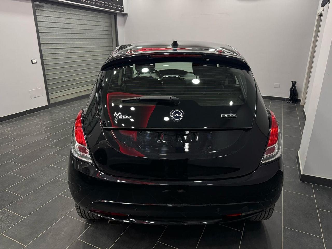 Lancia Ypsilon 1.0 FireFly 5 porte S&S Hybrid Ecochic UnYca