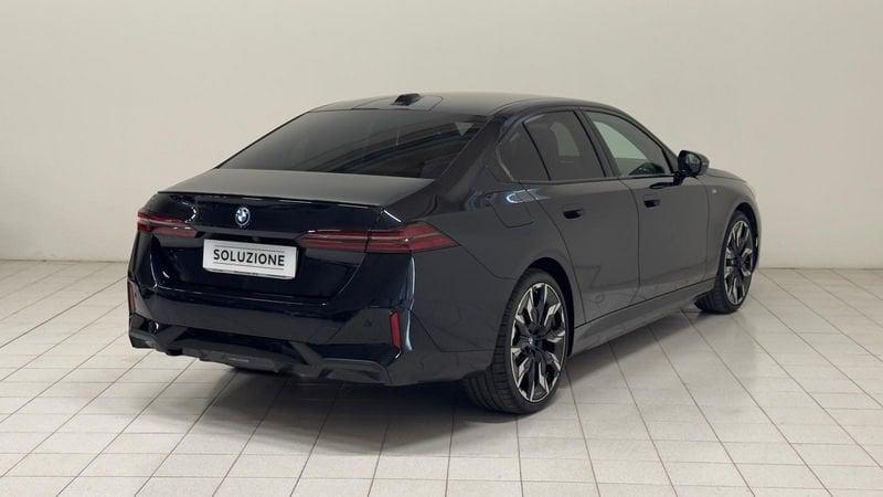 BMW Serie 5 530e sDrive M Sport Pro | TETTO PANORAM. | IVA ESPOSTA