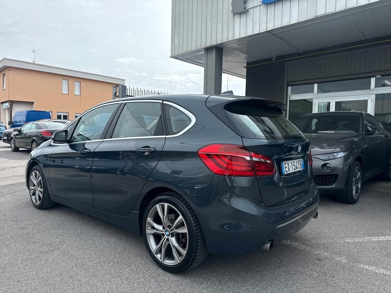 BMW 220 Active Tourer xdrive Luxury EURO 6