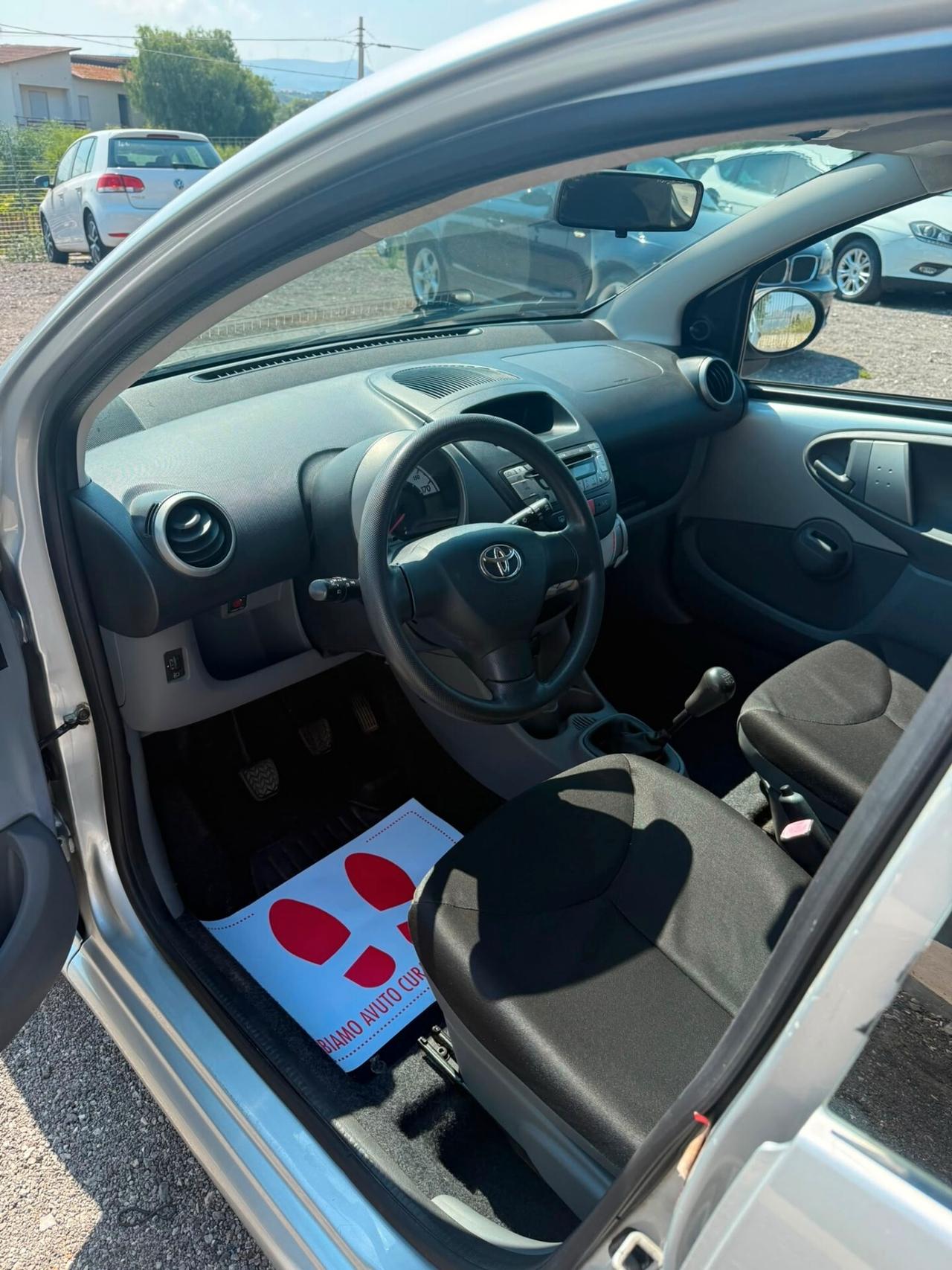 Toyota Aygo 1.0 12V VVT-i 5 porte Sol