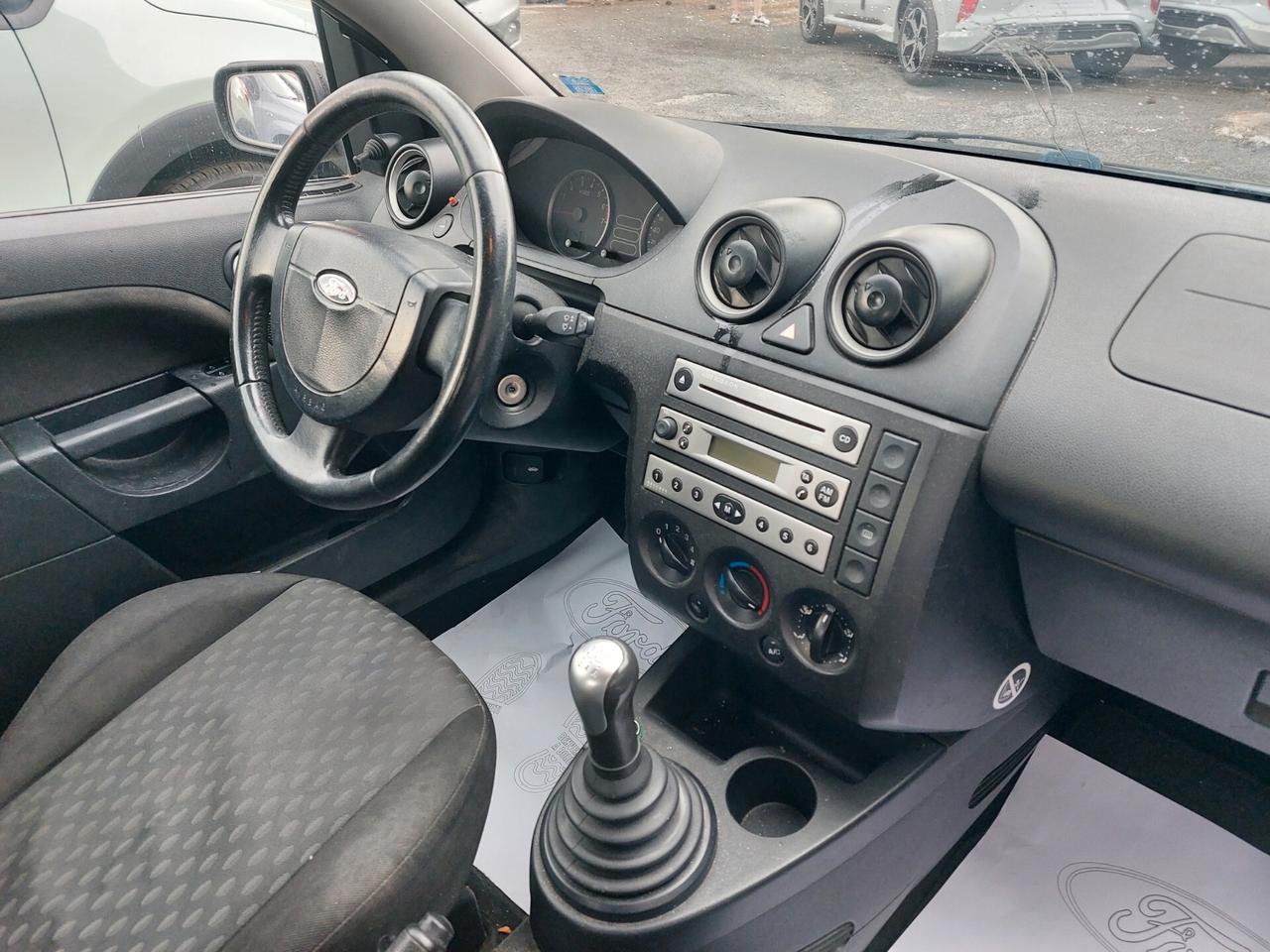 Ford Fiesta 1.2 16V 3p. Ghia GPL