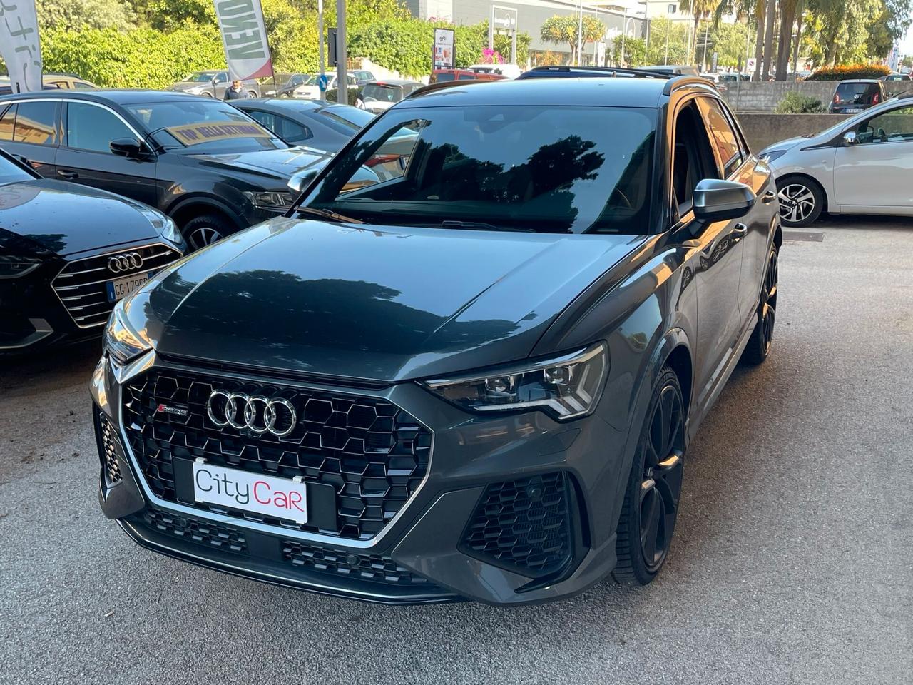 Audi Q3 RS Q3 quattro S tronic