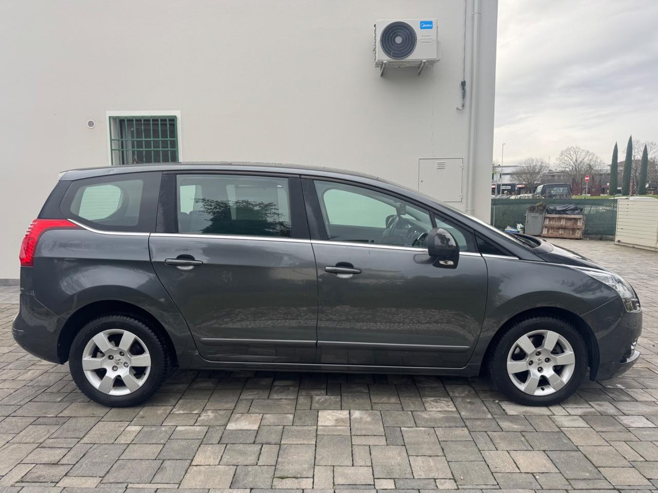 Peugeot 5008 2.0 HDi 150CV Business