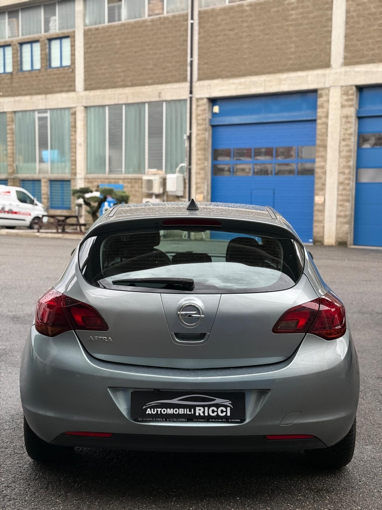 Opel Astra 1.4 100CV 5 porte GPL