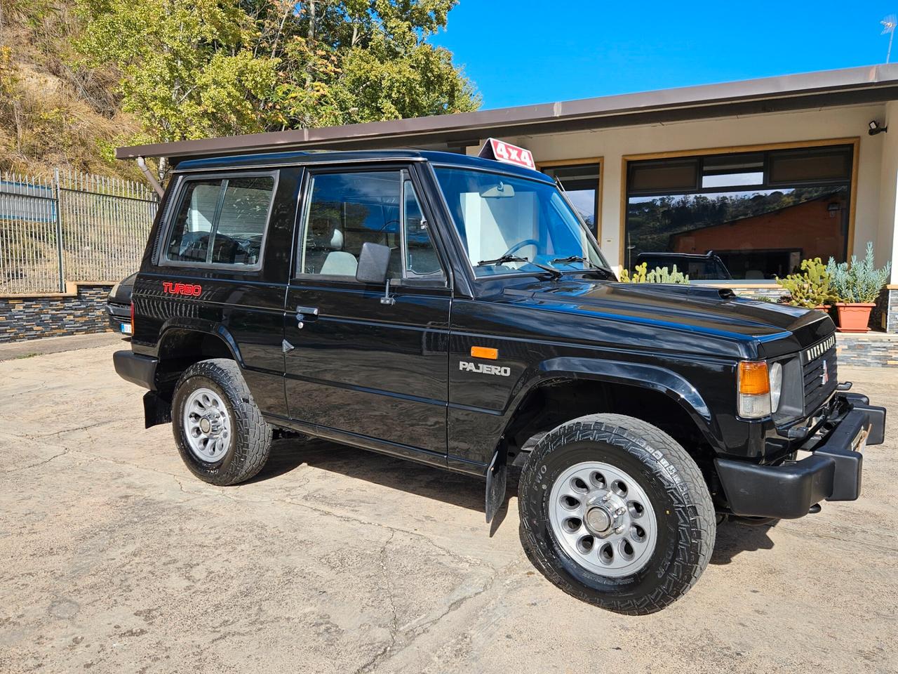 Mitsubishi Pajero 2.5 TD 3 Porte 1 serie 4x4 1988