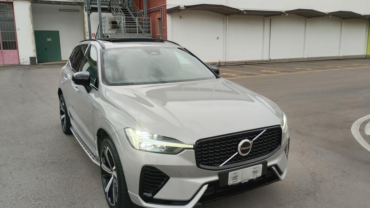 Volvo XC 60 XC60 T6 Recharge Plug-in Hybrid AWD automatico Ultimate Dark