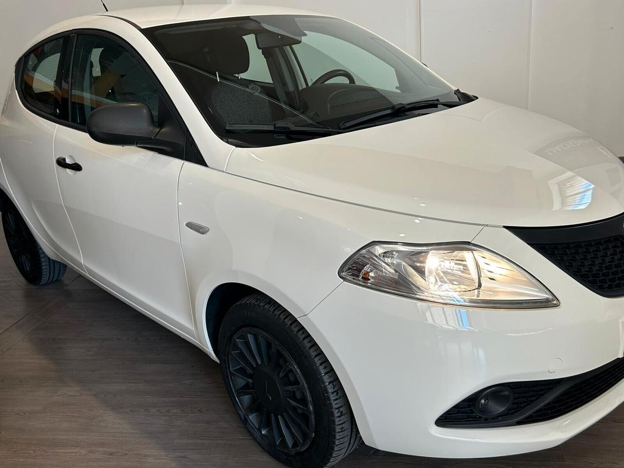 Lancia Ypsilon 1.2 69 CV KM 28000
