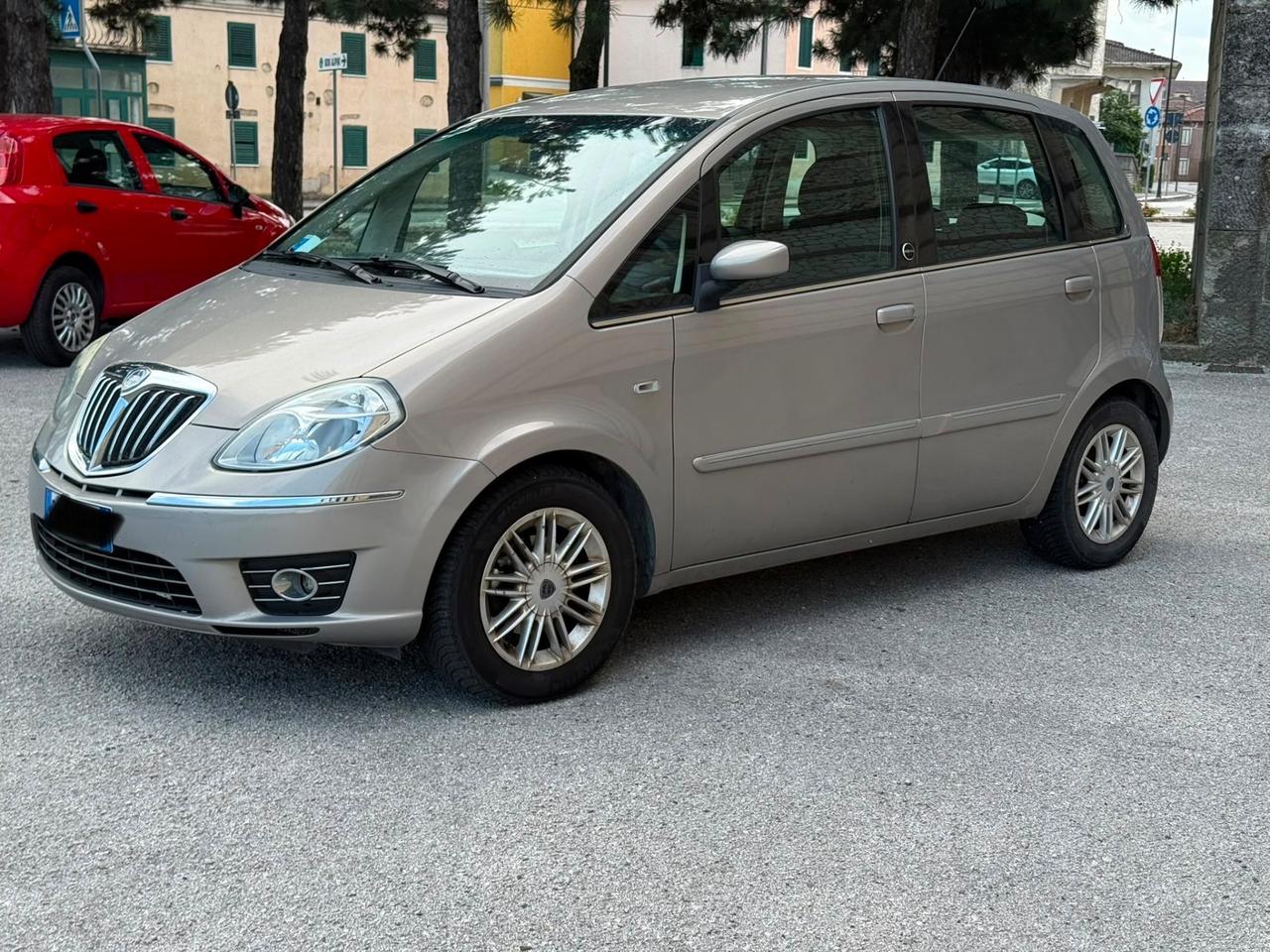 Lancia MUSA 1.4 Argento Ecochic GPL