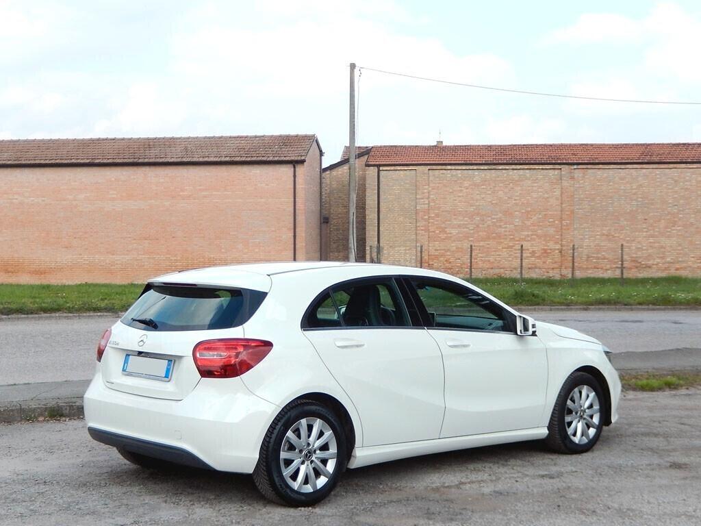 MERCEDES Classe A 180 d con DISTRIBUZIONE NUOVA