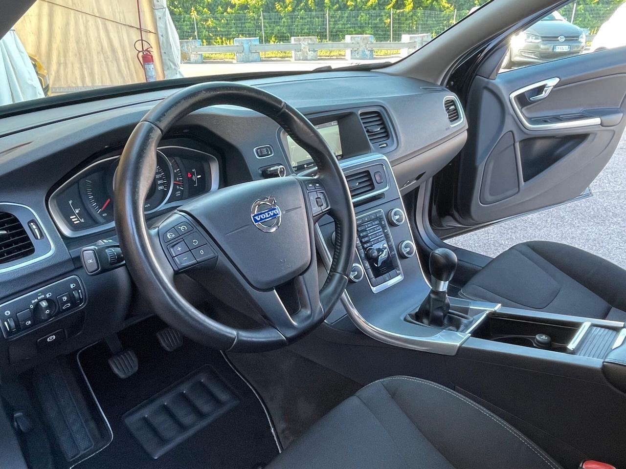 Volvo V60 D2 1.6 Kinetic