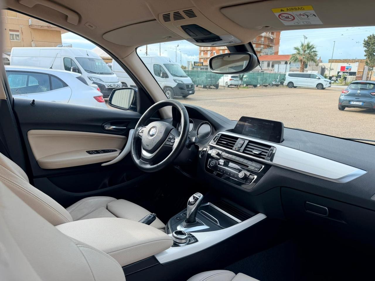 Bmw 120 120d 5p. Urban