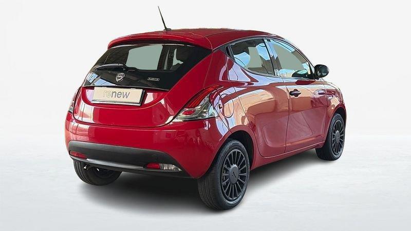 Lancia Ypsilon 1.0 firefly hybrid Gold s&s 70cv 5 Porte 1.0 FireFly Hybrid 70cv Gold S&S