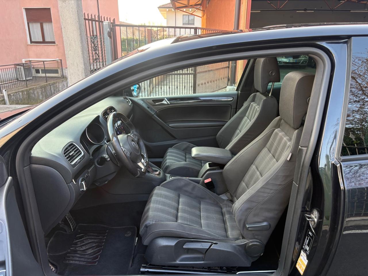 Volkswagen Golf 2.0 TSI DSG 3p. GTI