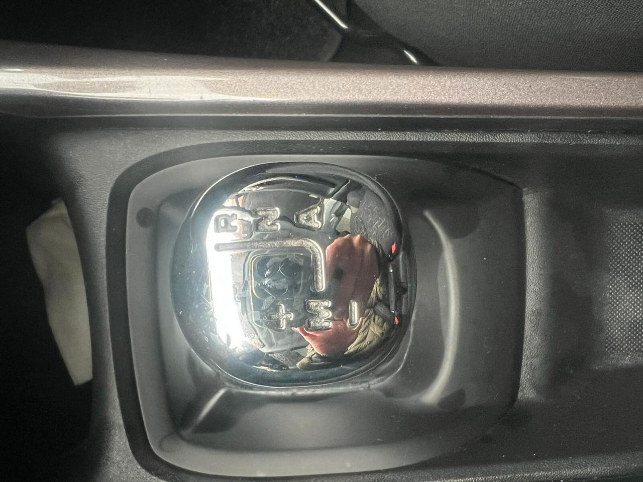 Peugeot 2008 1.6 e-HDi 92 CV Stop&Start robotizzato Allure