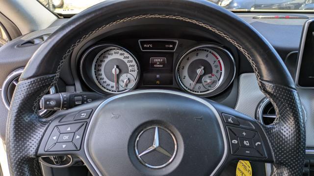 MERCEDES-BENZ GLA 200 1.6cc 156cv NAVIGATORE CAMERA POST. INT. PELLE