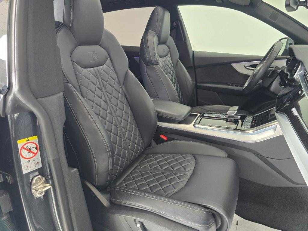 Audi Q8 50 TDI 286 CV quattro tiptronic Sport + Tetto