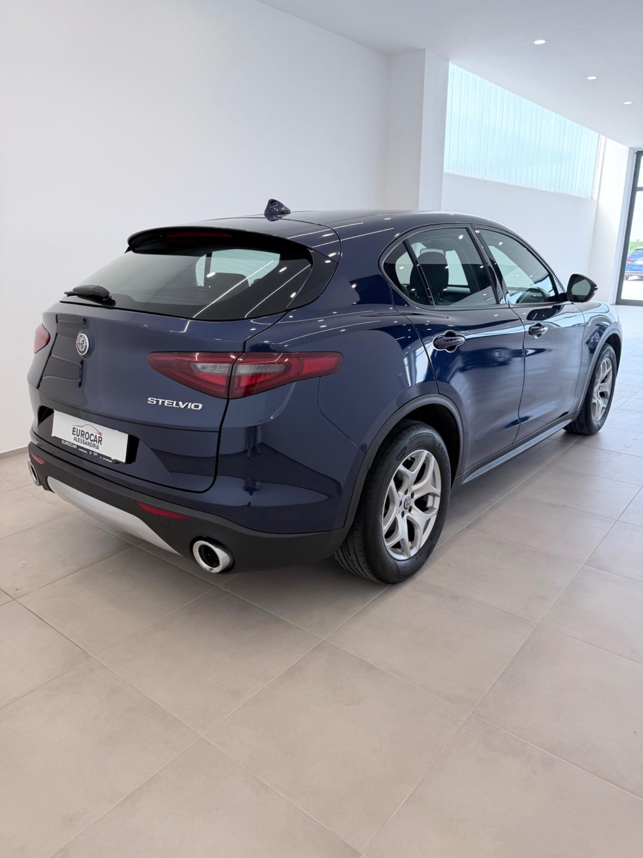 Alfa Romeo Stelvio 2.2 Turbodiesel 160 CV AT8 RWD Sport-Tech