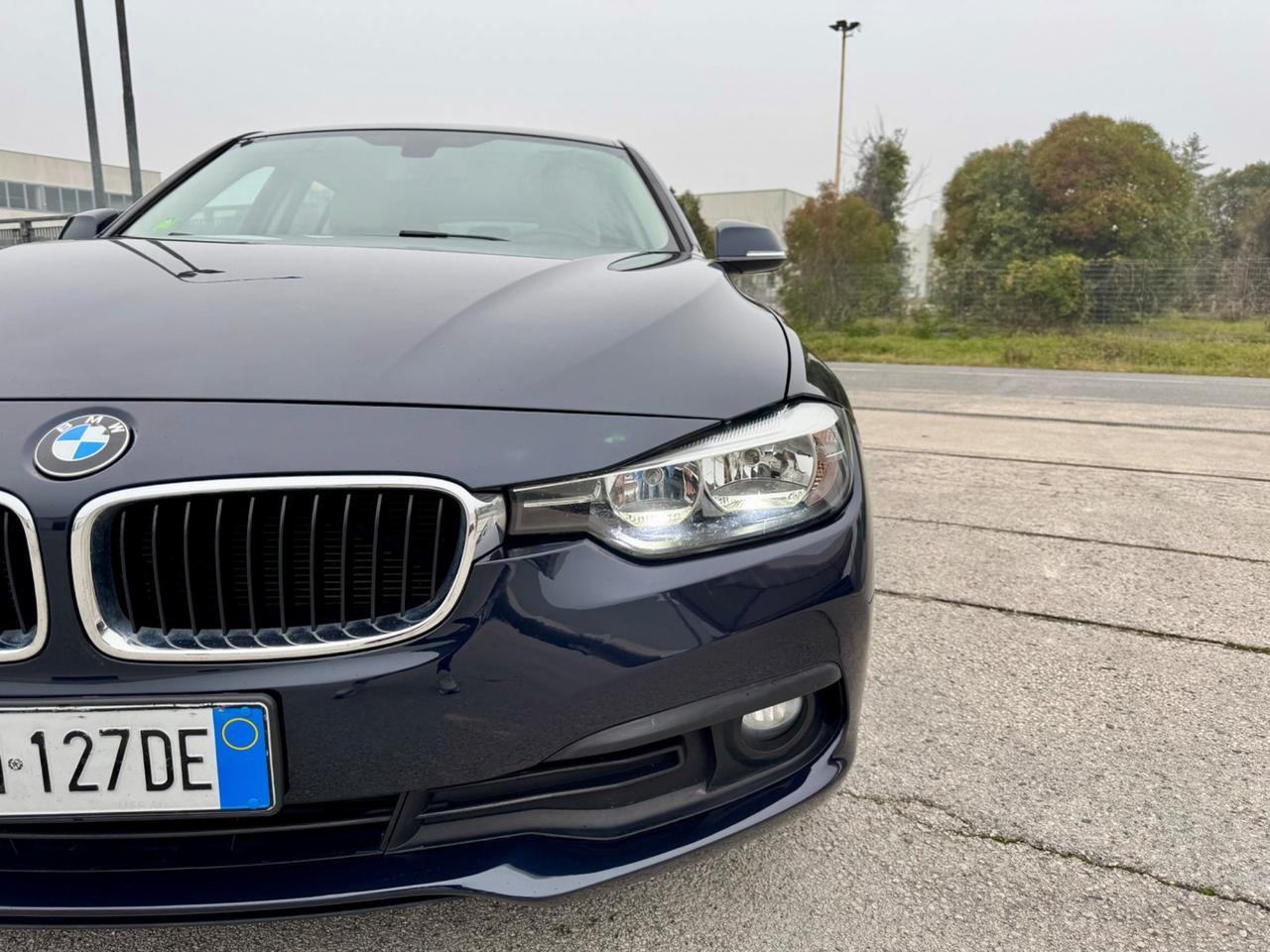 BMW 320d Automatic Touring XDRIVE - Navi 17