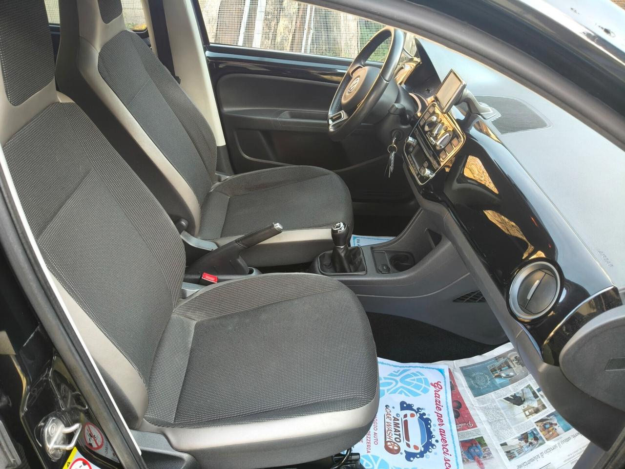 VOLKSWAGEN UP 1000 A METANO FULL OPTIONAL