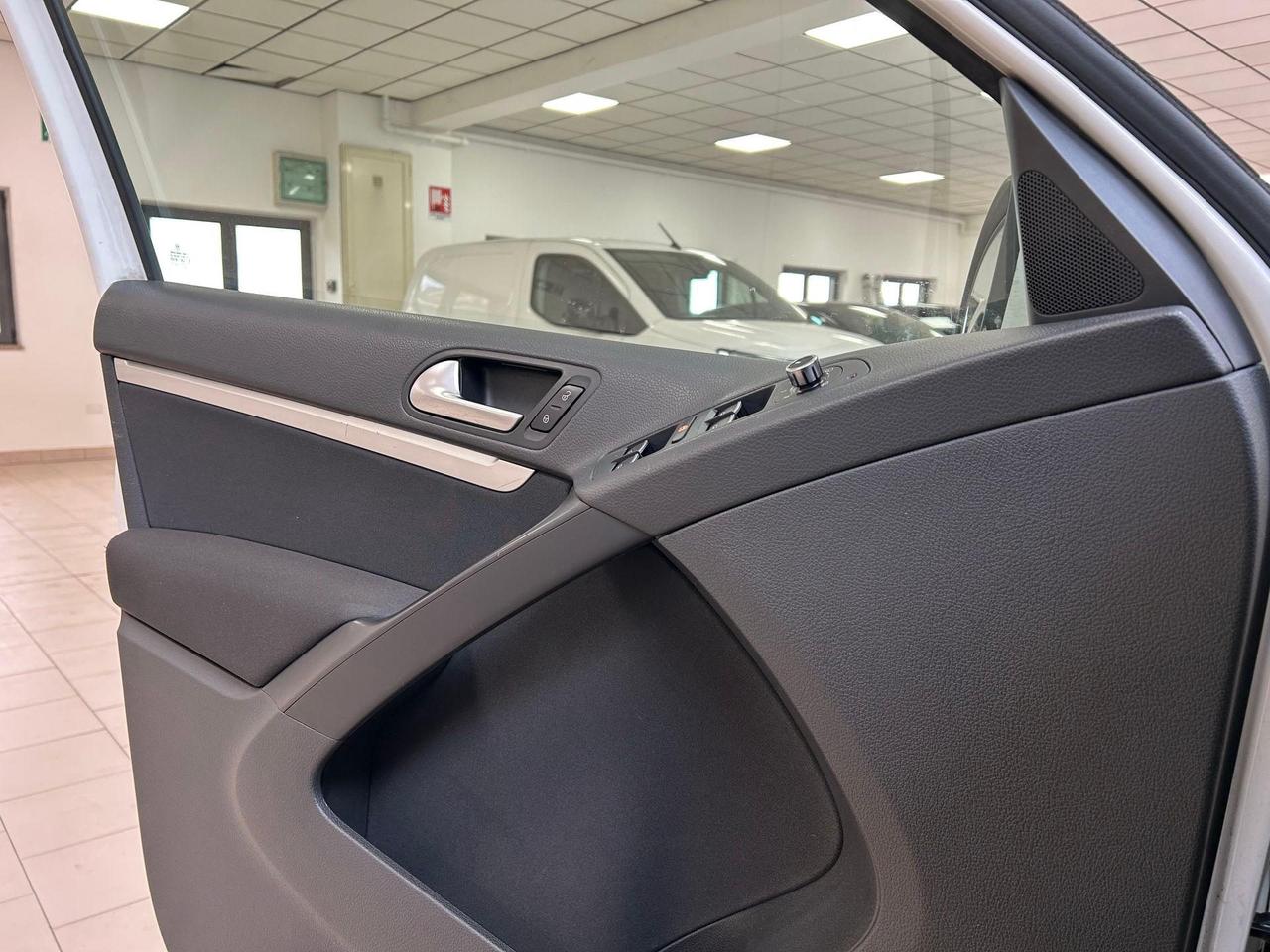 Volkswagen Tiguan 2.0 tdi Sport&Style 4motion