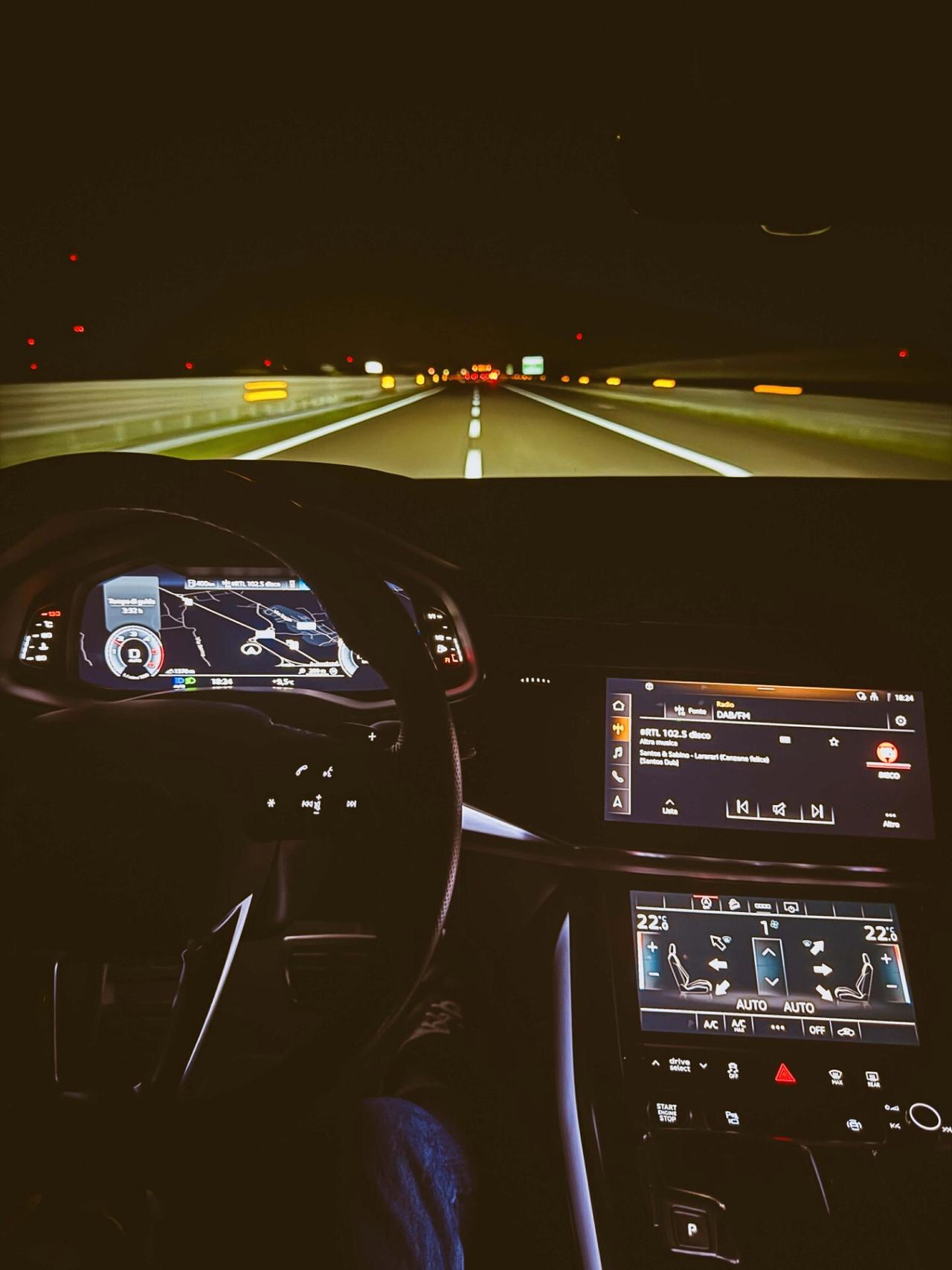 Audi Q8 50 TDI IDENTITY BLACK/23" RSQ8/PELLE