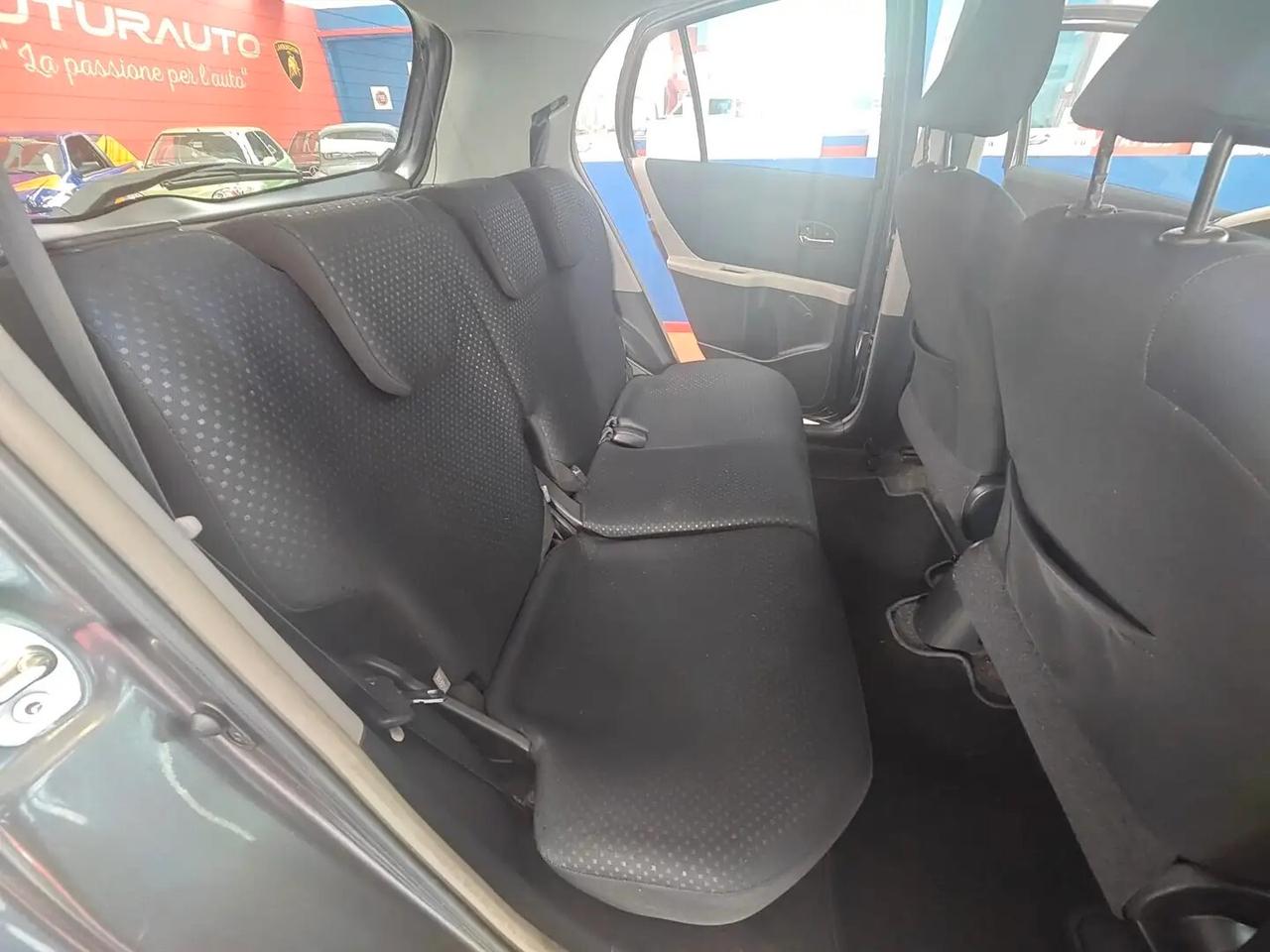 Toyota Yaris 1.0 5 porte Sol
