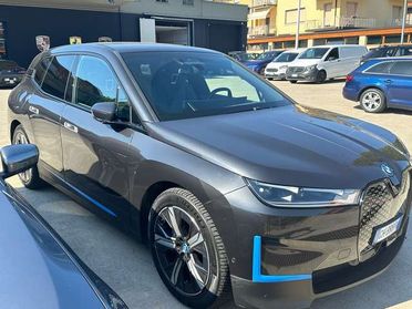 BMW iX xdrive40 essence iper full IVA DEDUCIBILE