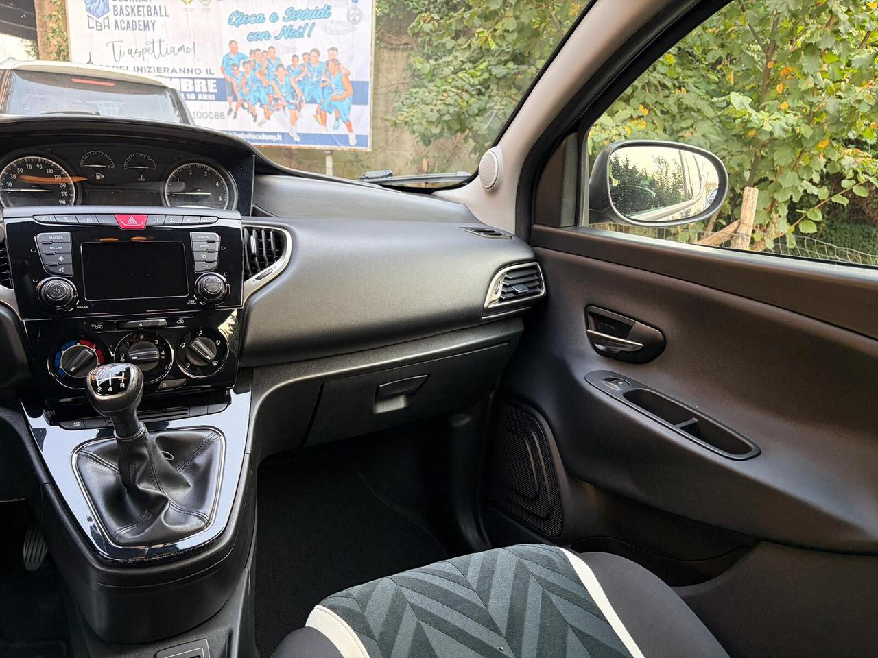 Lancia Ypsilon 1.3 MJT 95CV 5 porte S&S Platinum
