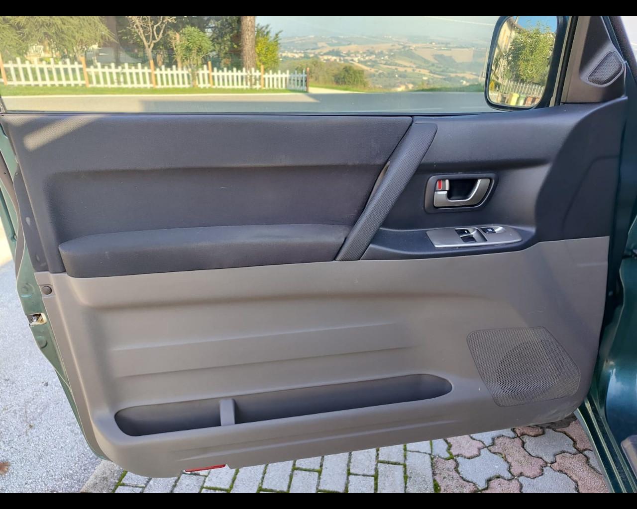 MITSUBISHI Pajero (2000-2007) - Pajero 2.5 TDI 3p. GLX