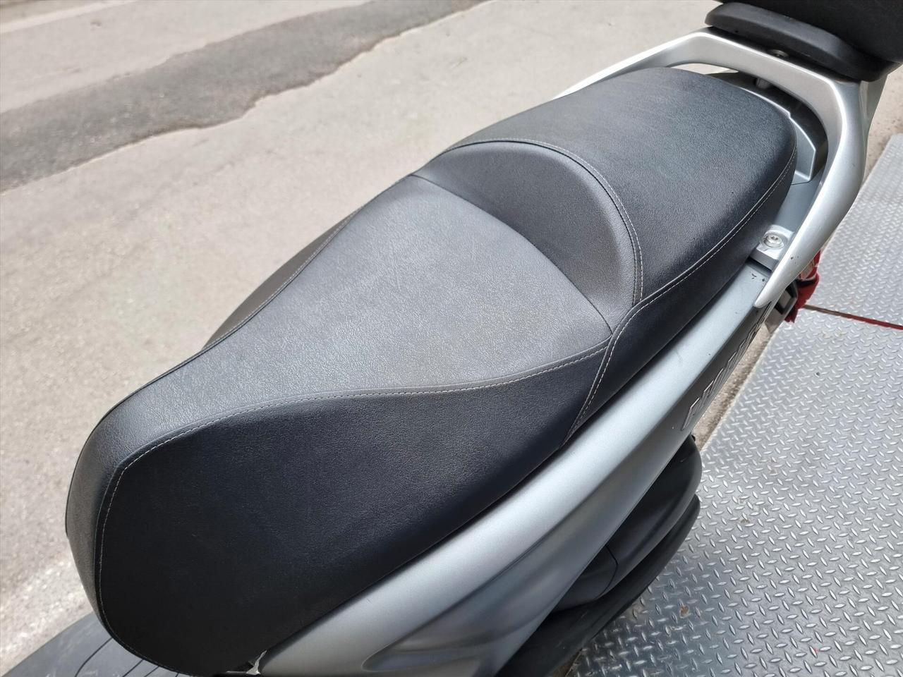 Kymco People 125