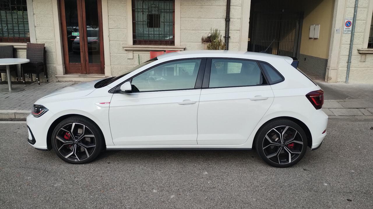 Volkswagen Polo 2.0 TSI DSG GTI