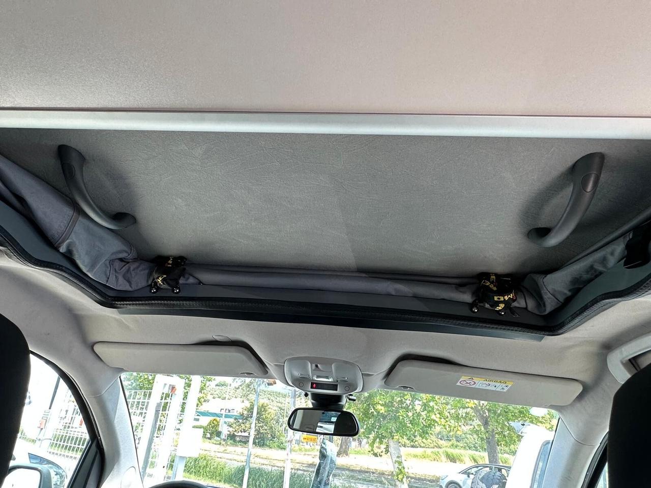 TRAVELLER VAN