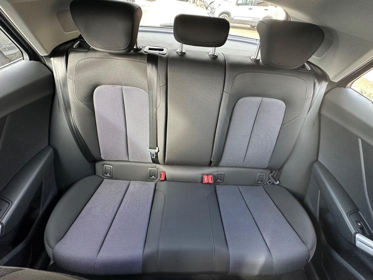 Audi Q2 30 TDI Business