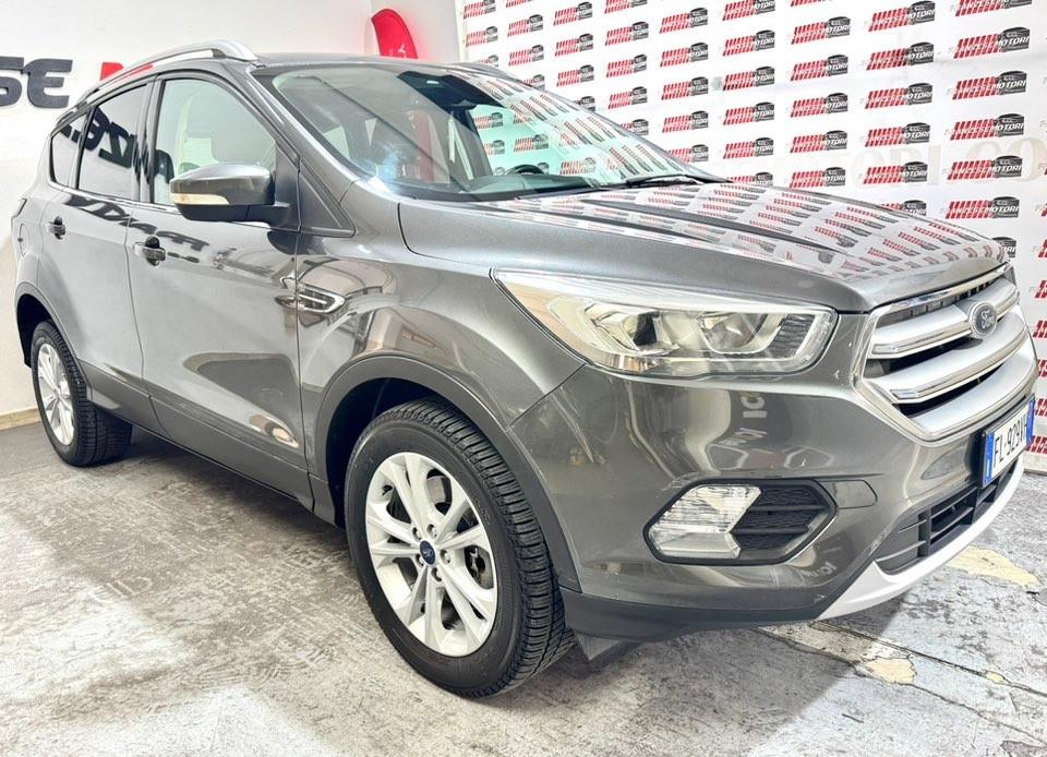 Ford Kuga 1.5 TDCI 120 CV S&S 2WD Powershift Titanium