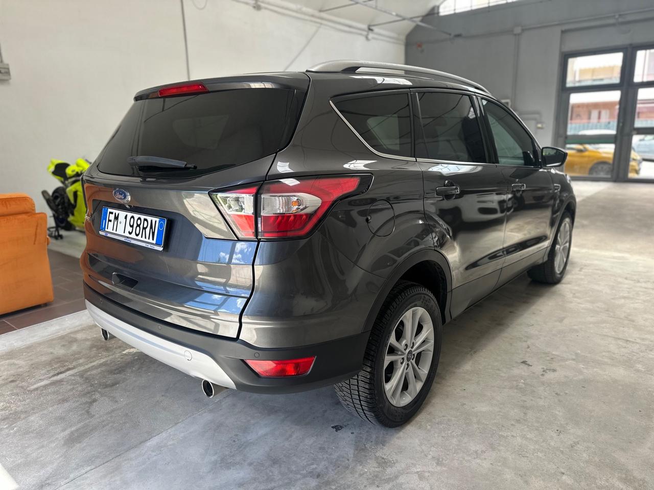 Ford Kuga 1.5 TDCI 120 CV S&S 2WD