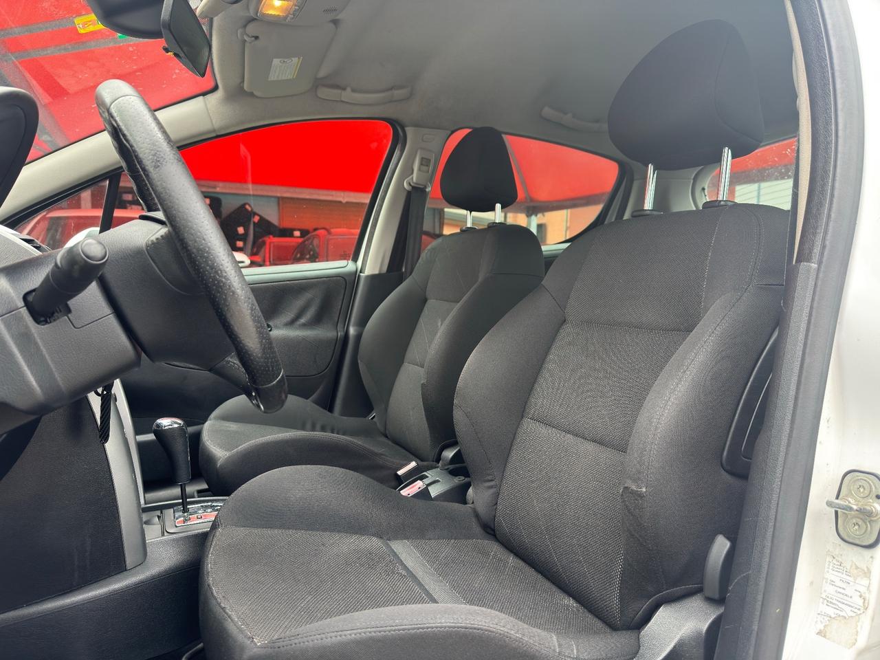 Peugeot 207 ADATTA A NEOPATENTATI 1.6 GPL