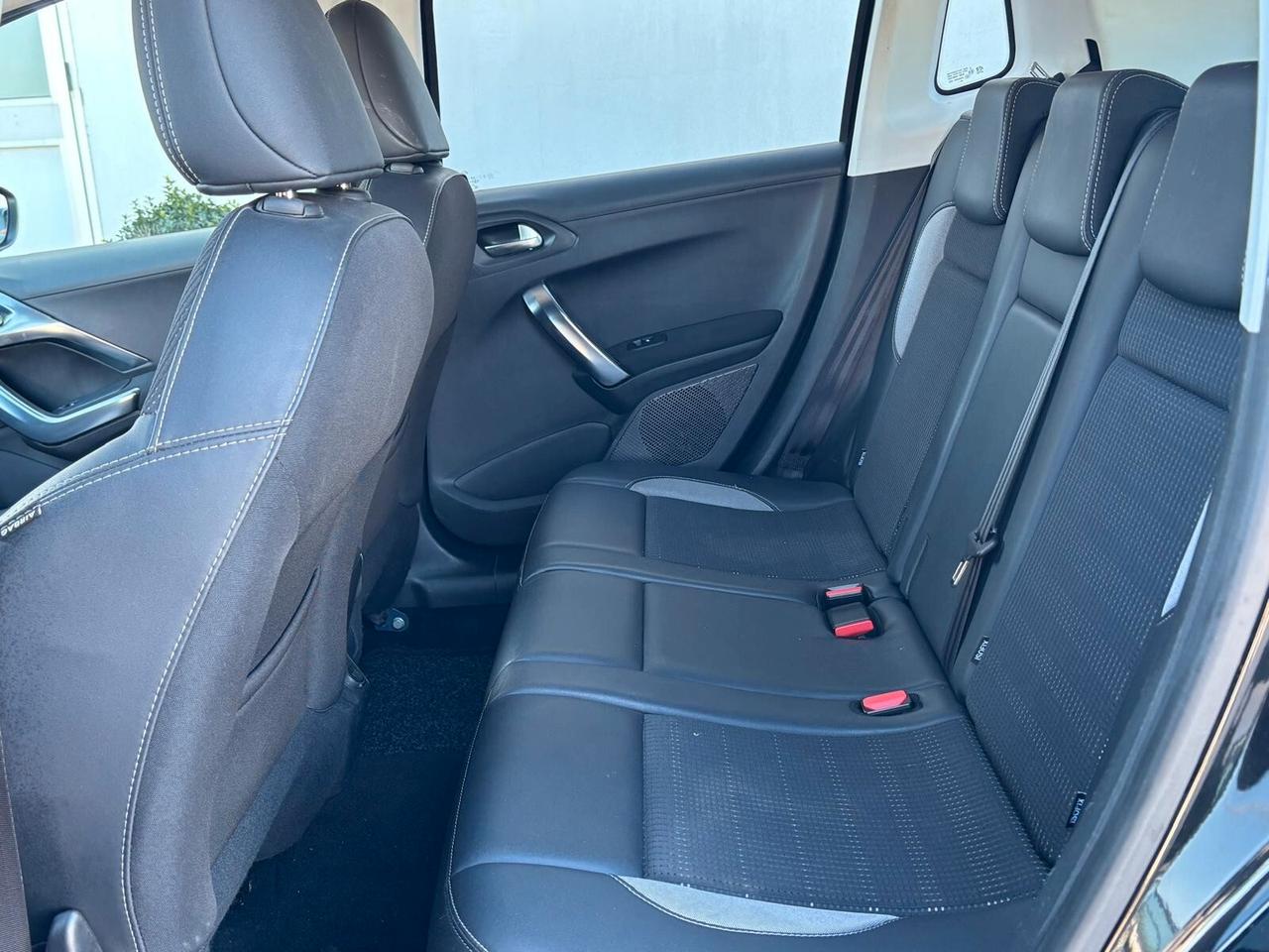 Peugeot 2008 BlueHDi 100 S&S Allure