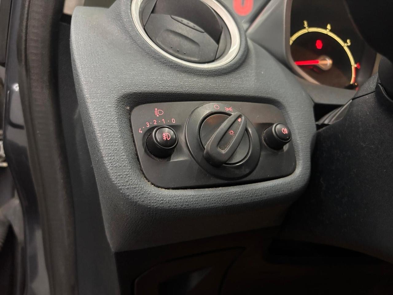 Ford Fiesta 1.2 82 CV 5 porte Titanium