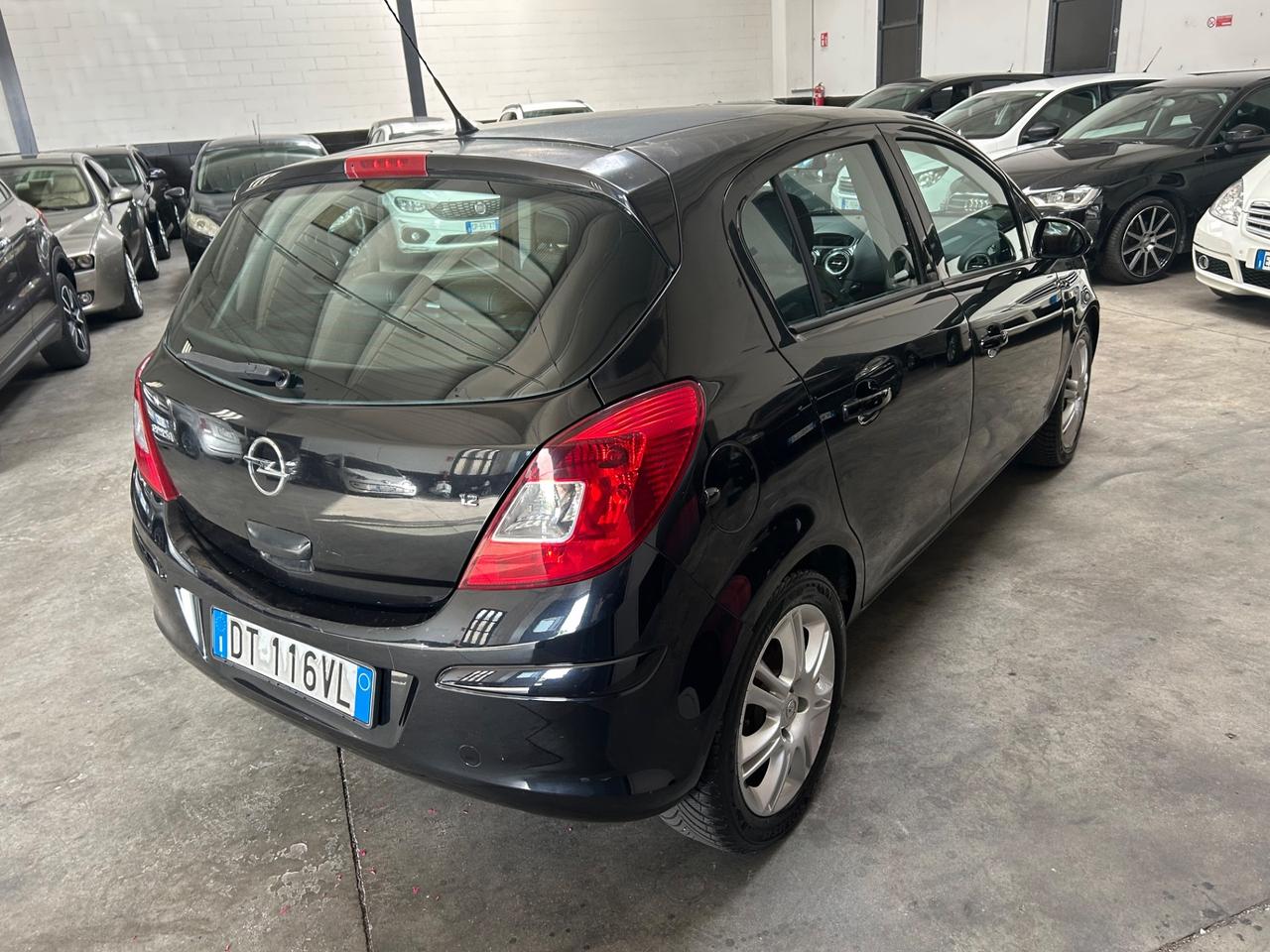 Opel Corsa Enjoy 1.2 benzina 80cv neopatentati